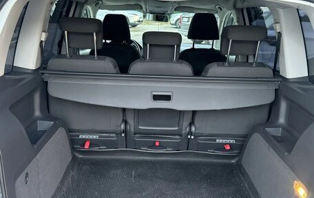 Volkswagen Touran III, 2011 год, 1 200 000 рублей, 8 фотография