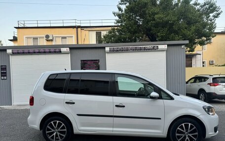 Volkswagen Touran III, 2011 год, 1 200 000 рублей, 5 фотография