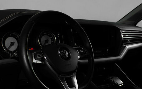 Volkswagen Touareg III, 2019 год, 5 430 000 рублей, 9 фотография