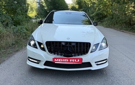 Mercedes-Benz E-Класс, 2012 год, 1 100 000 рублей, 2 фотография