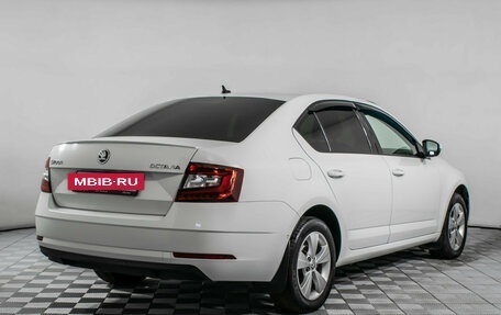 Skoda Octavia, 2018 год, 1 935 000 рублей, 5 фотография