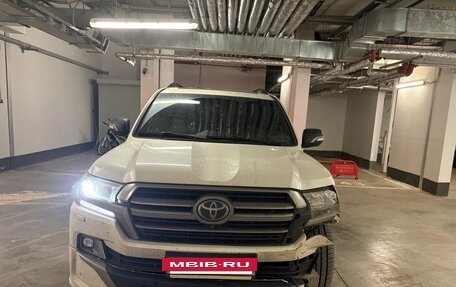Toyota Land Cruiser 200, 2020 год, 5 500 000 рублей, 3 фотография
