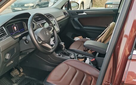 Volkswagen Tiguan II, 2021 год, 2 920 000 рублей, 11 фотография