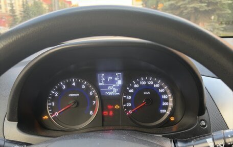 Hyundai Solaris II рестайлинг, 2016 год, 950 000 рублей, 4 фотография