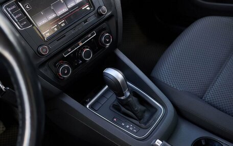 Volkswagen Jetta VI, 2018 год, 1 349 000 рублей, 10 фотография