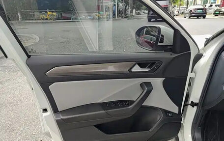 Volkswagen T-Roc I, 2022 год, 1 540 000 рублей, 11 фотография