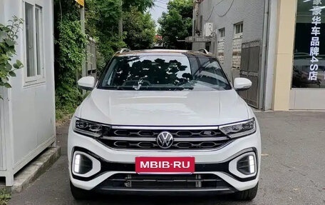 Volkswagen T-Roc I, 2022 год, 1 540 000 рублей, 2 фотография