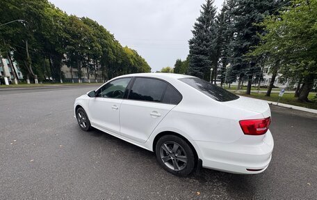 Volkswagen Jetta VI, 2015 год, 1 150 000 рублей, 2 фотография