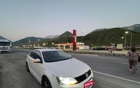 Volkswagen Jetta VI, 2015 год, 1 150 000 рублей, 1 фотография