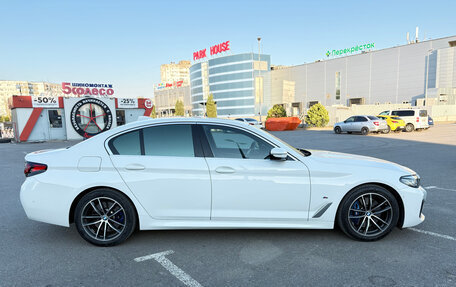 BMW 5 серия, 2022 год, 5 300 000 рублей, 2 фотография
