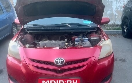 Toyota Yaris III рестайлинг, 2007 год, 310 000 рублей, 2 фотография