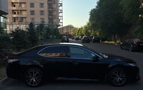 Toyota Camry, 2021 год, 2 890 000 рублей, 7 фотография