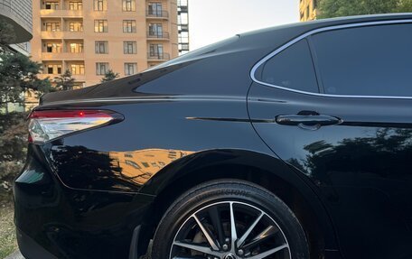 Toyota Camry, 2021 год, 2 890 000 рублей, 10 фотография