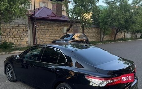 Toyota Camry, 2021 год, 2 890 000 рублей, 4 фотография