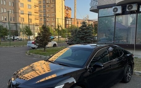 Toyota Camry, 2021 год, 2 890 000 рублей, 2 фотография