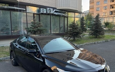 Toyota Camry, 2021 год, 2 890 000 рублей, 8 фотография