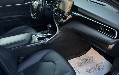 Toyota Camry, 2021 год, 2 890 000 рублей, 18 фотография