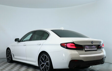 BMW 5 серия, 2021 год, 3 790 000 рублей, 8 фотография