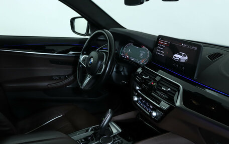 BMW 5 серия, 2021 год, 3 790 000 рублей, 13 фотография