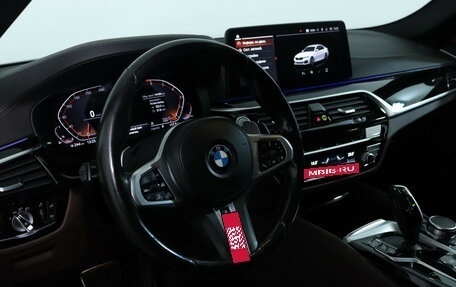 BMW 5 серия, 2021 год, 3 790 000 рублей, 16 фотография