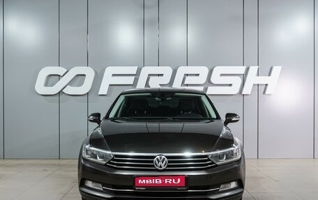 Volkswagen Passat B8 рестайлинг, 2017 год, 1 799 000 рублей, 3 фотография