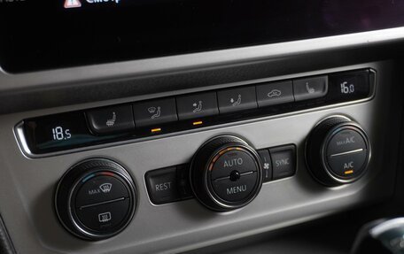 Volkswagen Passat B8 рестайлинг, 2017 год, 1 799 000 рублей, 18 фотография