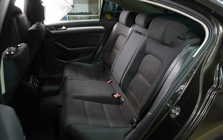 Volkswagen Passat B8 рестайлинг, 2017 год, 1 799 000 рублей, 9 фотография