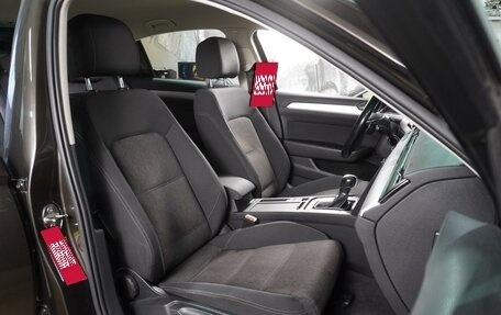 Volkswagen Passat B8 рестайлинг, 2017 год, 1 799 000 рублей, 8 фотография
