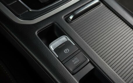 Volkswagen Passat B8 рестайлинг, 2017 год, 1 799 000 рублей, 20 фотография