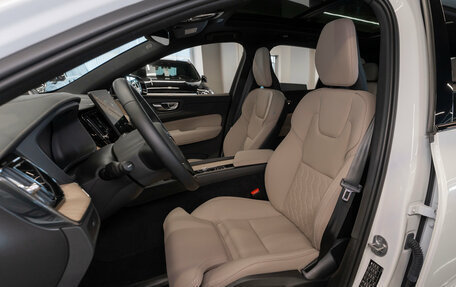 Volvo XC60 II, 2025 год, 5 900 000 рублей, 9 фотография