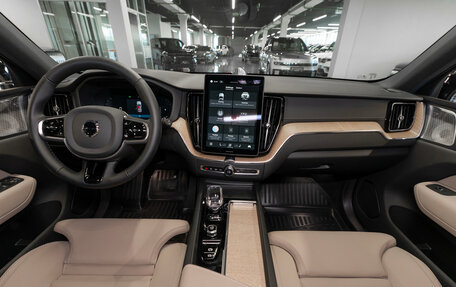 Volvo XC60 II, 2025 год, 5 900 000 рублей, 8 фотография