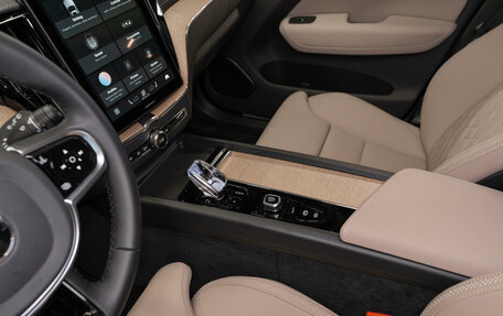 Volvo XC60 II, 2025 год, 5 900 000 рублей, 18 фотография