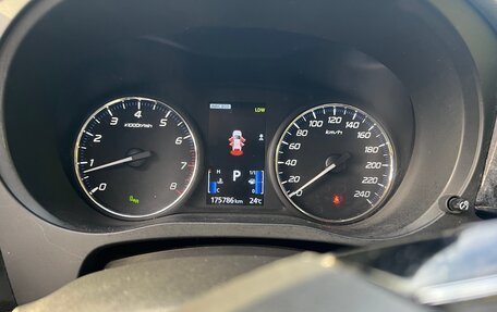 Mitsubishi Outlander III рестайлинг 3, 2018 год, 2 850 000 рублей, 5 фотография