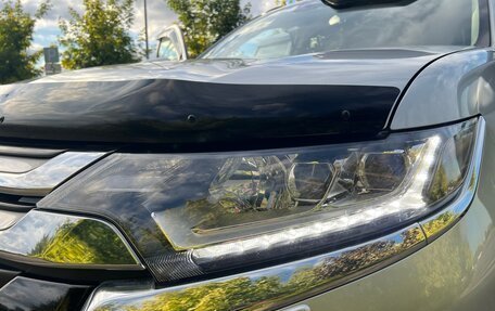 Mitsubishi Outlander III рестайлинг 3, 2018 год, 2 850 000 рублей, 22 фотография
