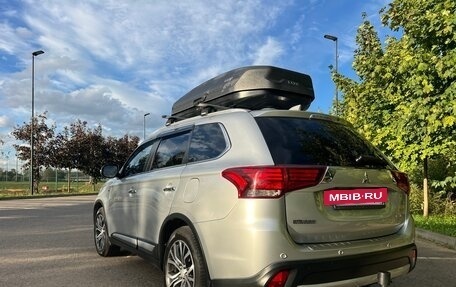 Mitsubishi Outlander III рестайлинг 3, 2018 год, 2 850 000 рублей, 26 фотография
