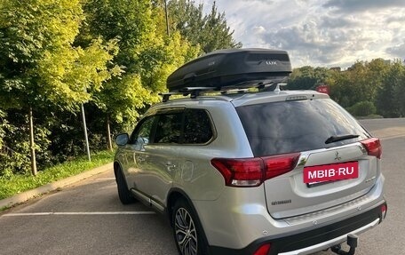 Mitsubishi Outlander III рестайлинг 3, 2018 год, 2 850 000 рублей, 20 фотография