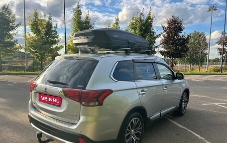 Mitsubishi Outlander III рестайлинг 3, 2018 год, 2 850 000 рублей, 23 фотография