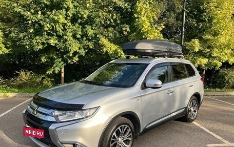 Mitsubishi Outlander III рестайлинг 3, 2018 год, 2 850 000 рублей, 24 фотография