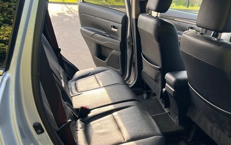 Mitsubishi Outlander III рестайлинг 3, 2018 год, 2 850 000 рублей, 36 фотография