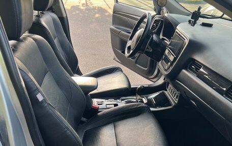Mitsubishi Outlander III рестайлинг 3, 2018 год, 2 850 000 рублей, 37 фотография
