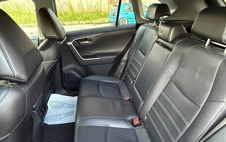 Toyota RAV4, 2021 год, 3 280 000 рублей, 15 фотография