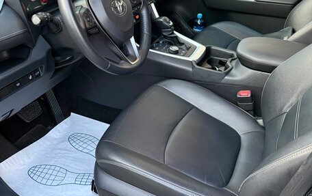 Toyota RAV4, 2021 год, 3 280 000 рублей, 10 фотография