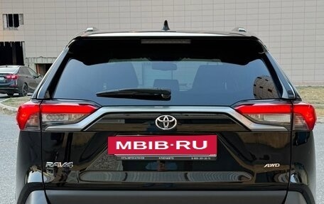 Toyota RAV4, 2021 год, 3 280 000 рублей, 3 фотография