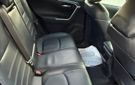 Toyota RAV4, 2021 год, 3 280 000 рублей, 17 фотография