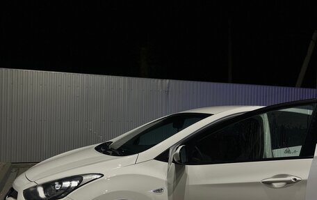 Hyundai i30 II рестайлинг, 2012 год, 900 000 рублей, 3 фотография
