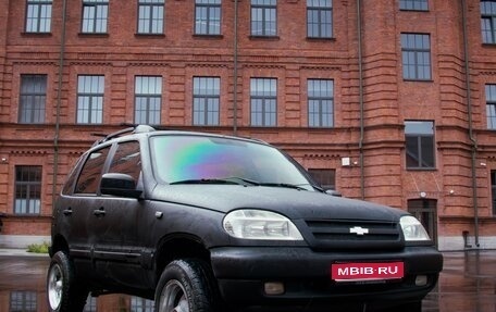 Chevrolet Niva I рестайлинг, 2005 год, 420 000 рублей, 1 фотография