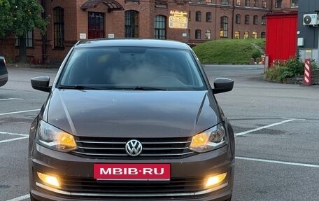 Volkswagen Polo VI (EU Market), 2016 год, 995 000 рублей, 2 фотография