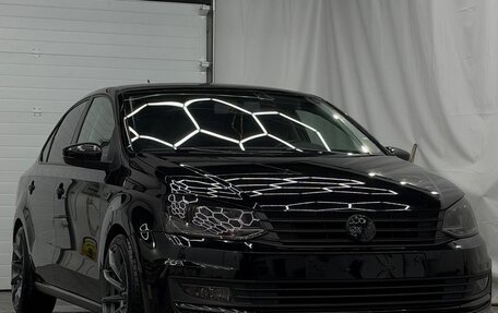 Volkswagen Polo VI (EU Market), 2018 год, 1 450 000 рублей, 2 фотография