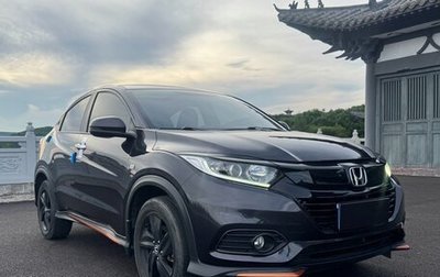 Honda Vezel, 2021 год, 1 670 000 рублей, 1 фотография