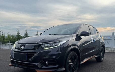 Honda Vezel, 2021 год, 1 670 000 рублей, 3 фотография